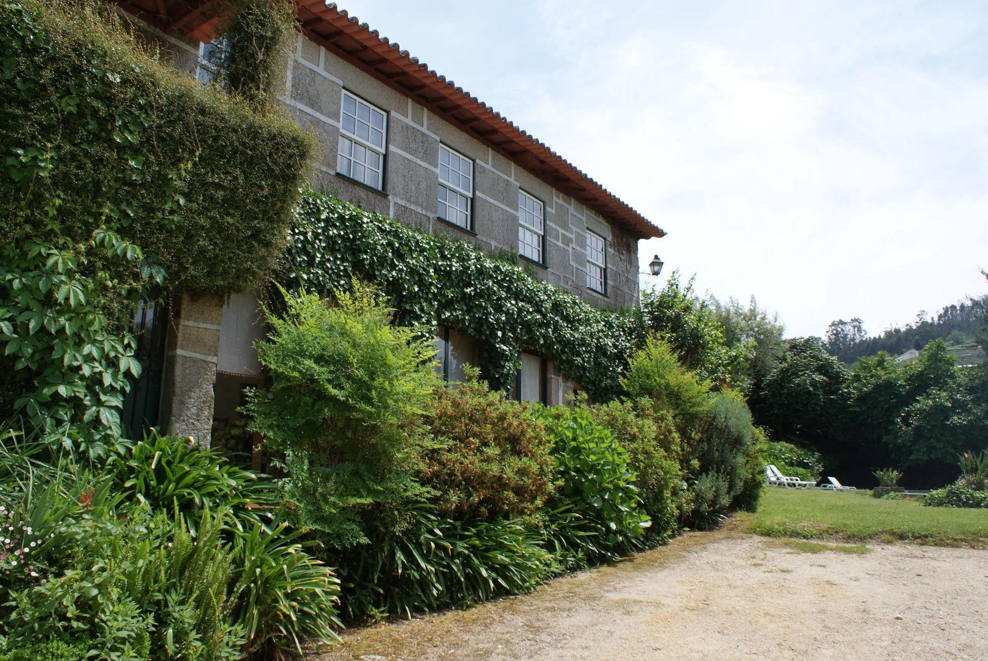 Bed and Breakfast Casa Dos Assentos De Quintiaes à Barcelos Extérieur photo